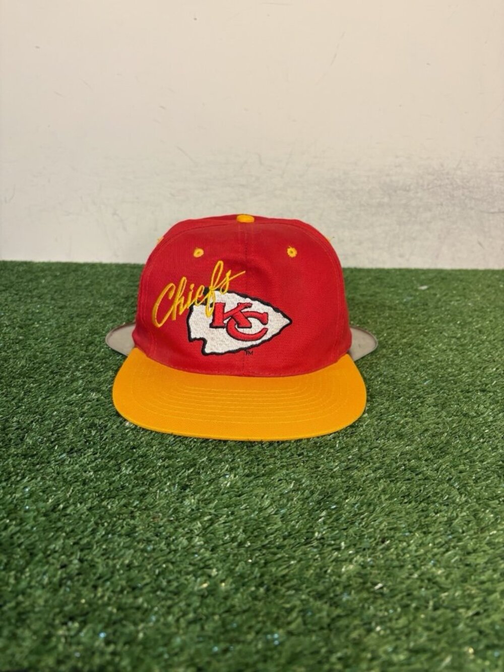 Vintage Kansas City Chiefs hat cap snap back red yellow AJD football nfl mens